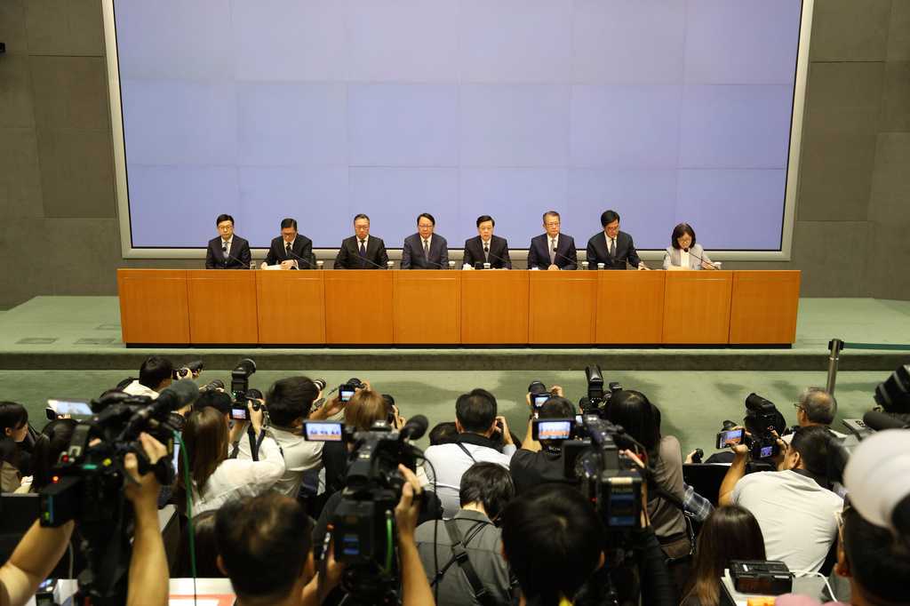 Hong Kong's housing minister resigns after fire investigation finds inadequate oversight — WESH 2 Orlando