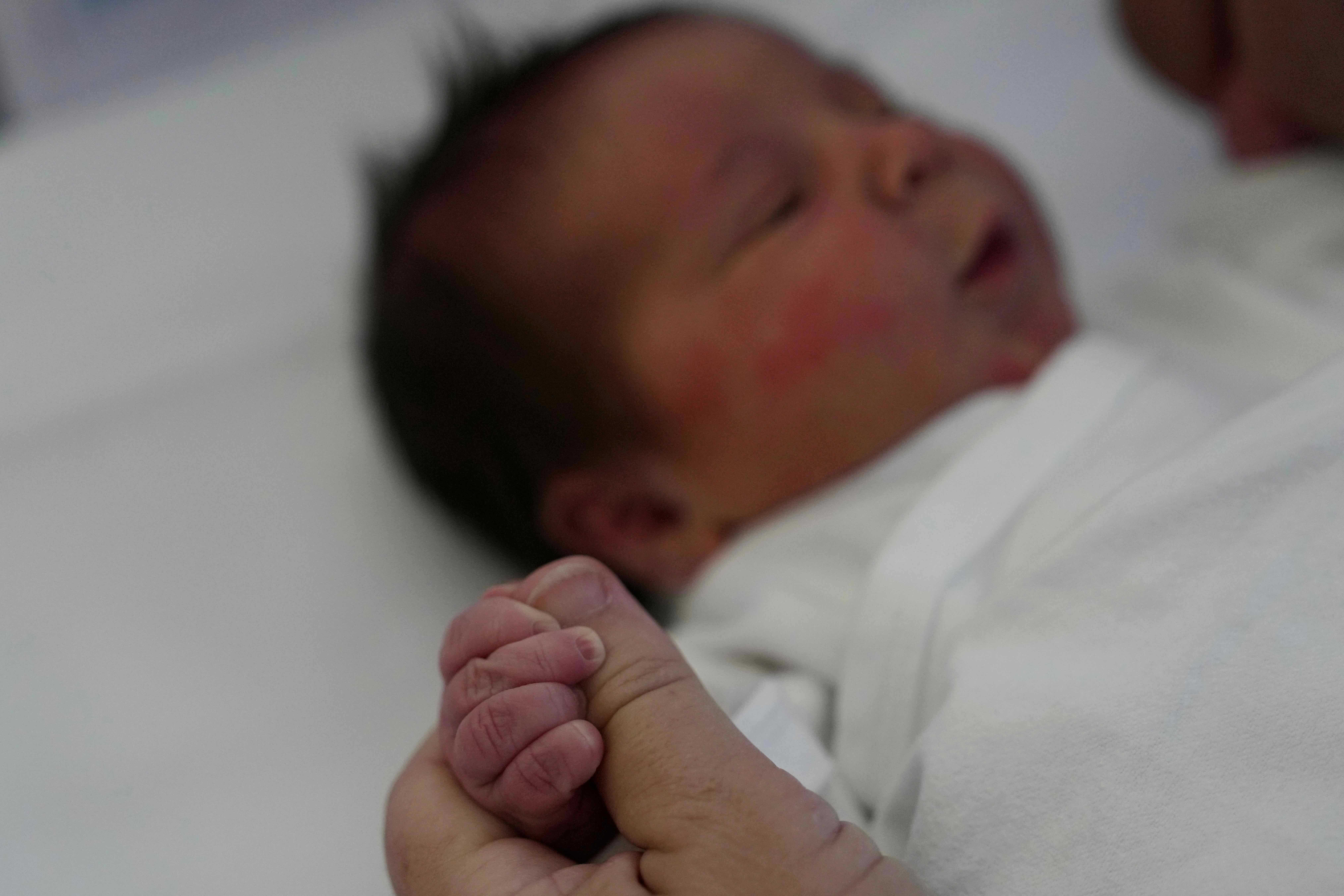 After tragedy, a Greek couple welcomes a daughter born from an embryo frozen for 22 years — WESH 2 Orlando